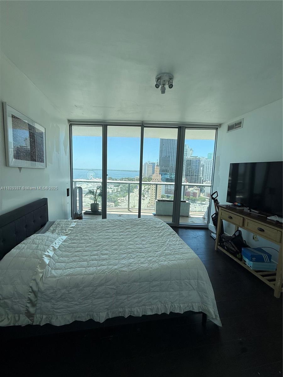 image Marinablue Condo15