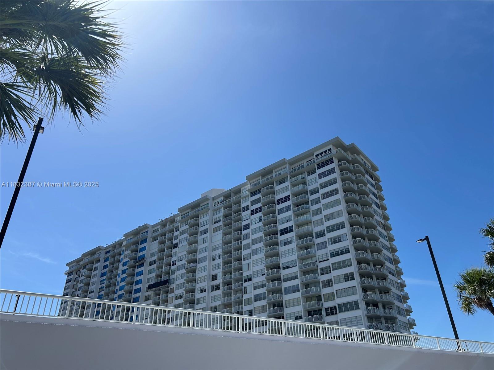 18031 Biscayne Blvd #904