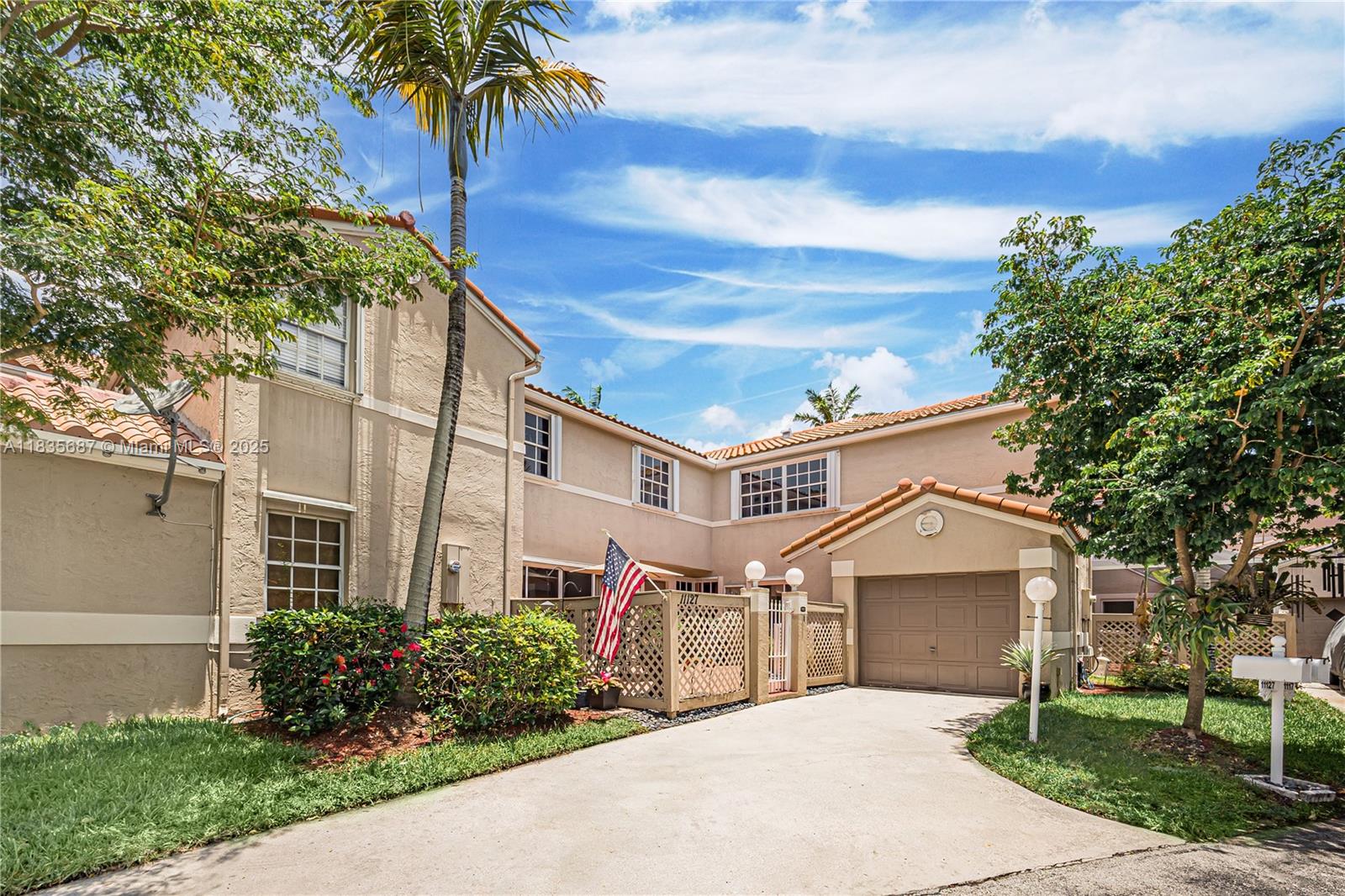 11127 Long Boat Dr