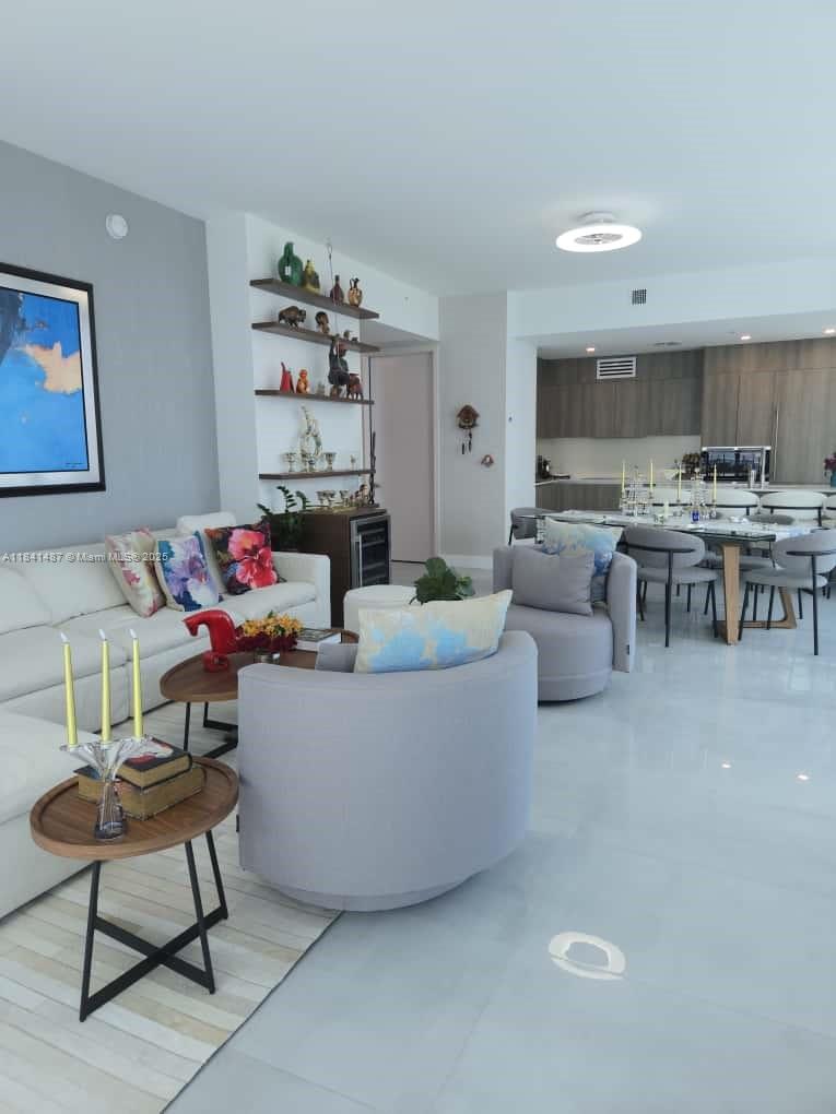17550 Collins Ave #1405