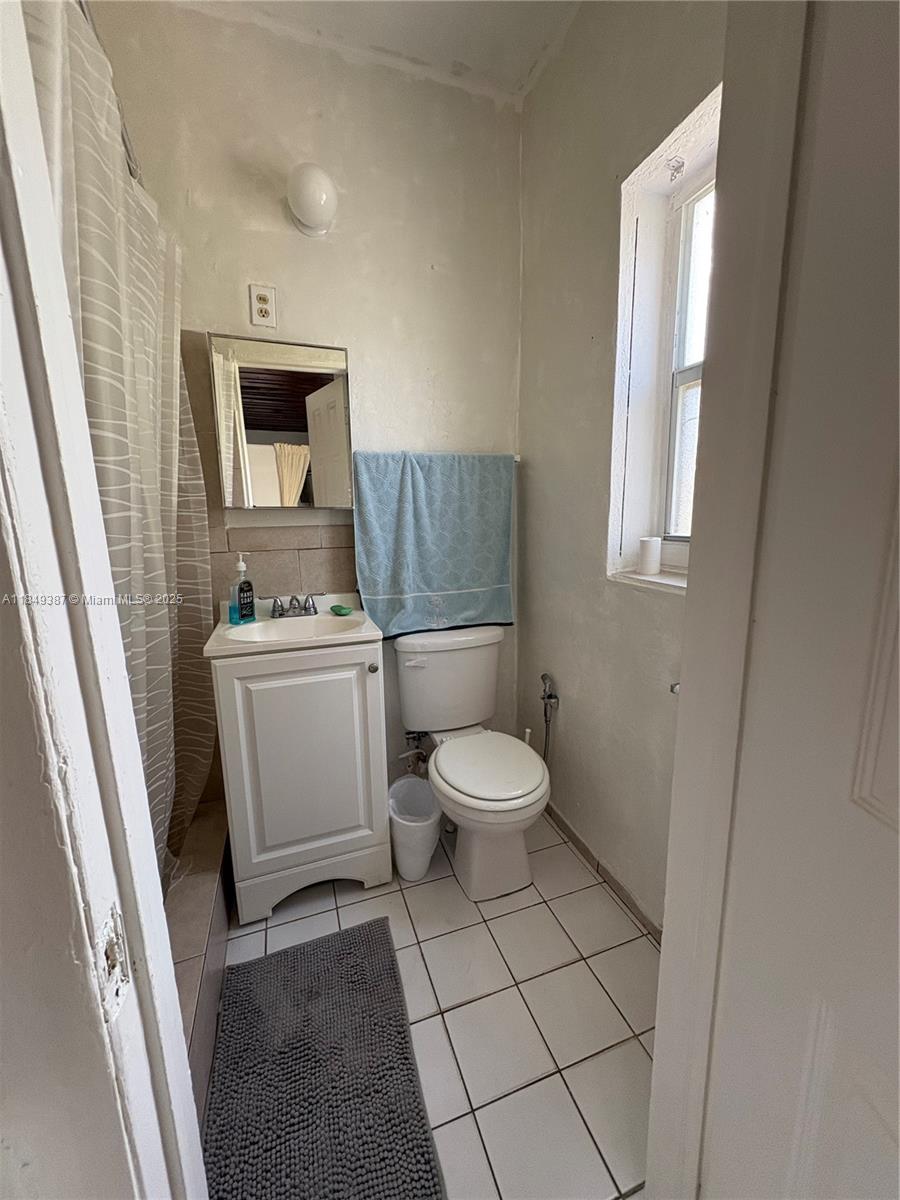 168 NW 39th St Miami, FL 33127