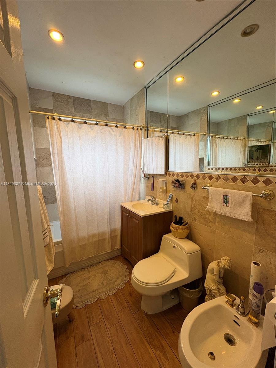 168 NW 39th St Miami, FL 33127