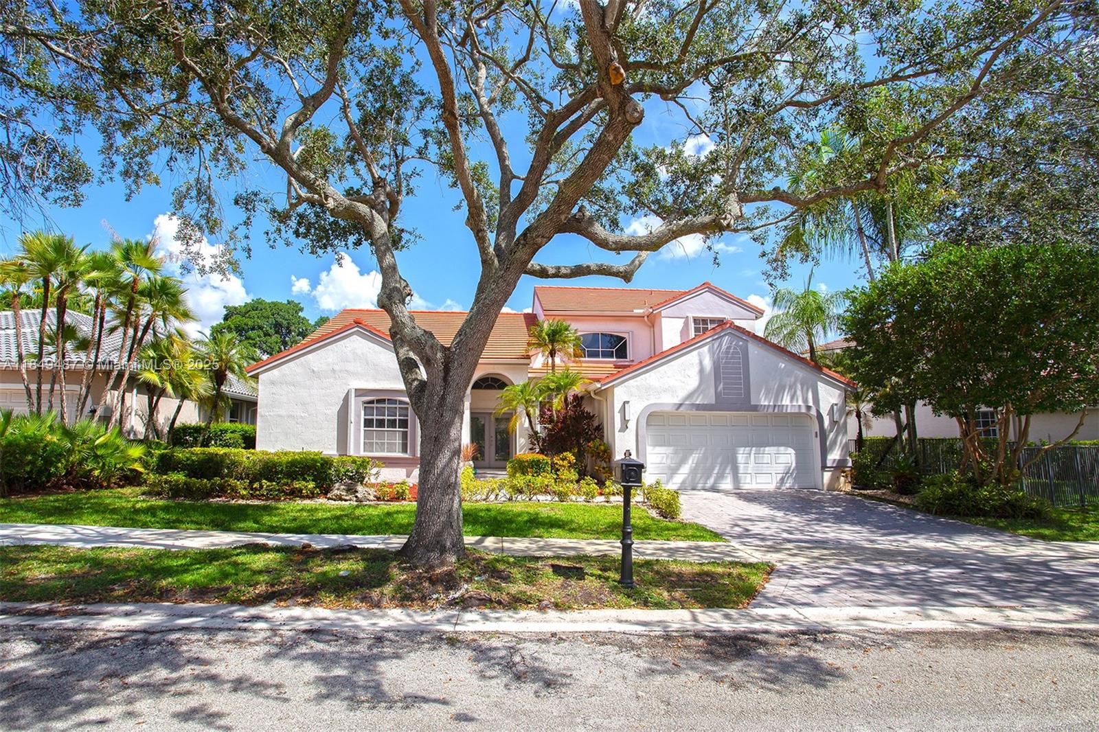2613 Oakbrook Dr