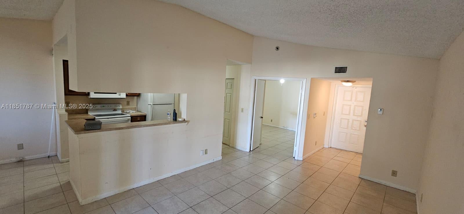 9877 Westview Dr #628