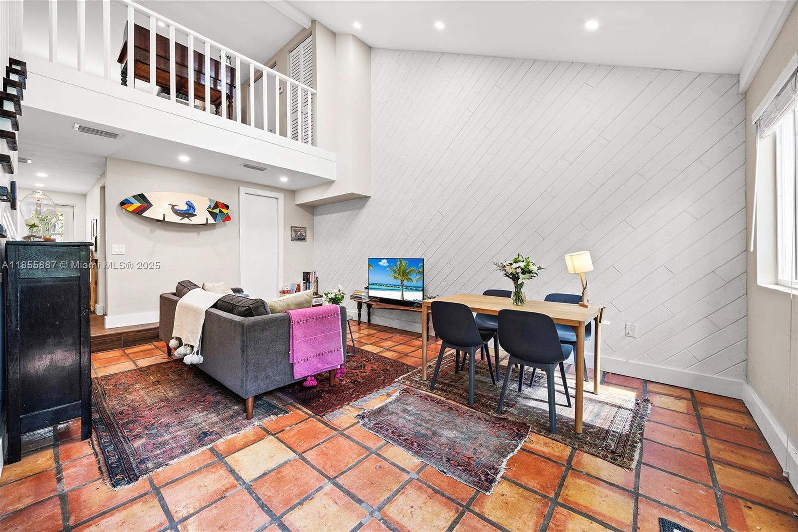 3586 Main Hwy Coconut Grove, FL 33133