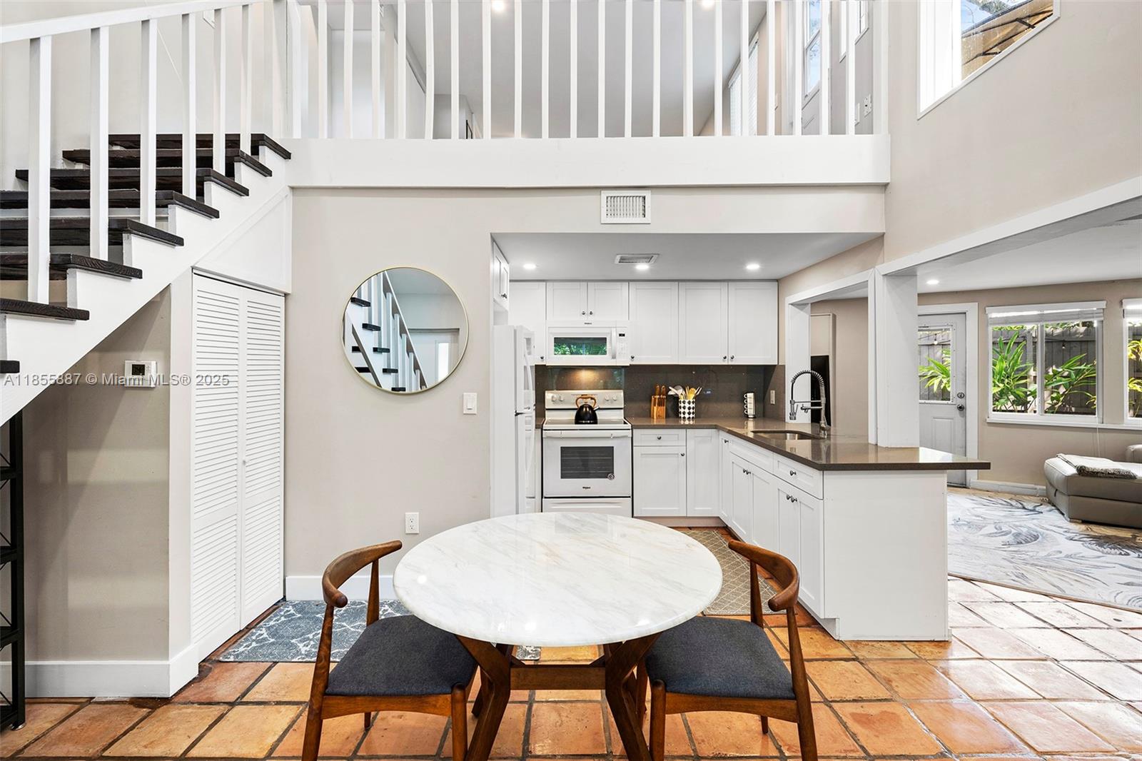 3586 Main Hwy Coconut Grove, FL 33133