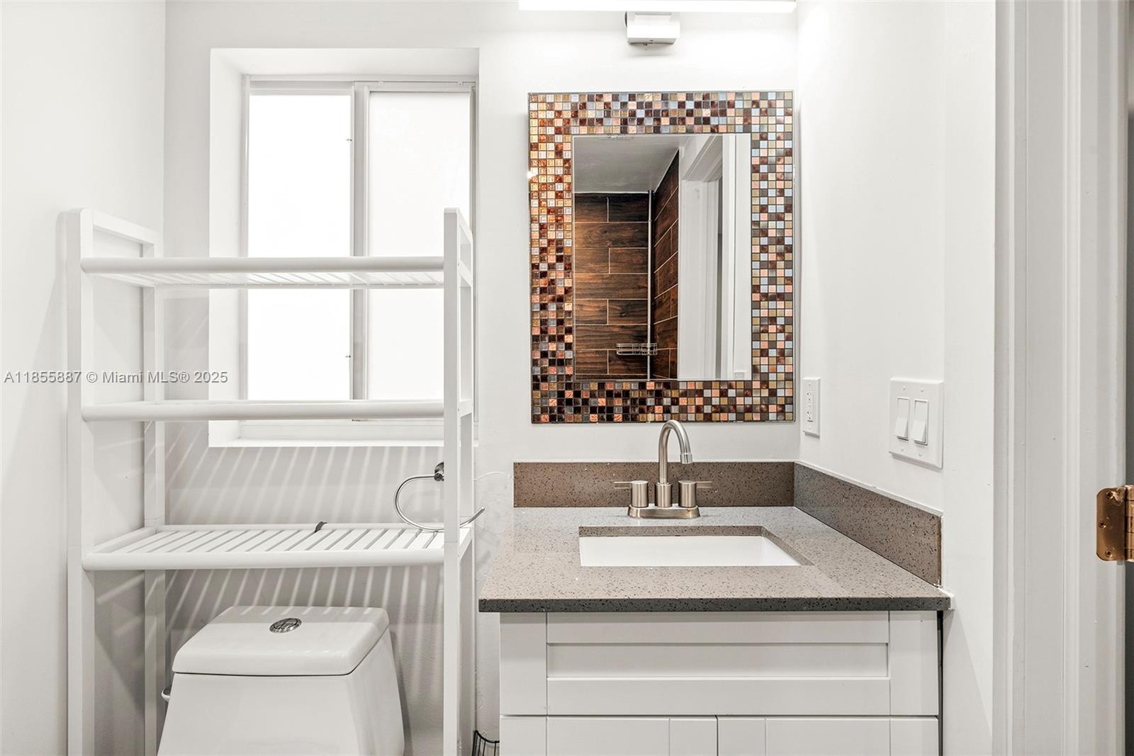 3586 Main Hwy Coconut Grove, FL 33133