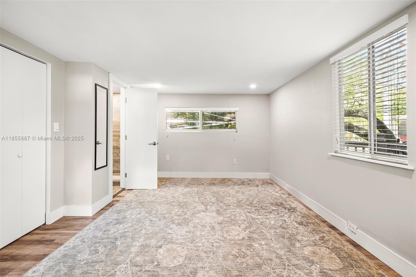 3586 Main Hwy Coconut Grove, FL 33133