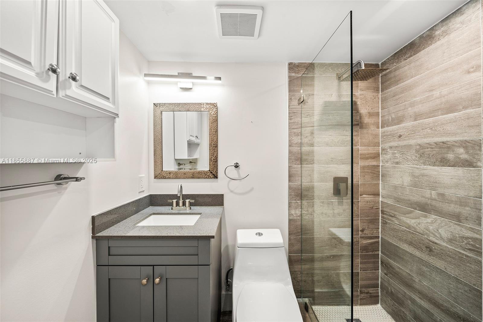 3586 Main Hwy Coconut Grove, FL 33133