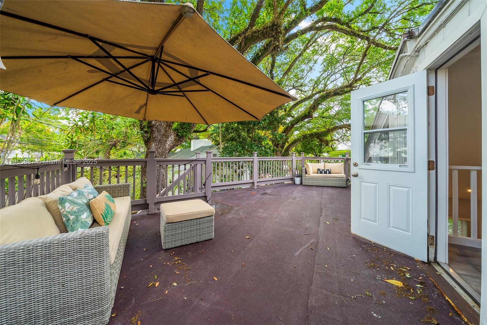 3586 Main Hwy Coconut Grove, FL 33133