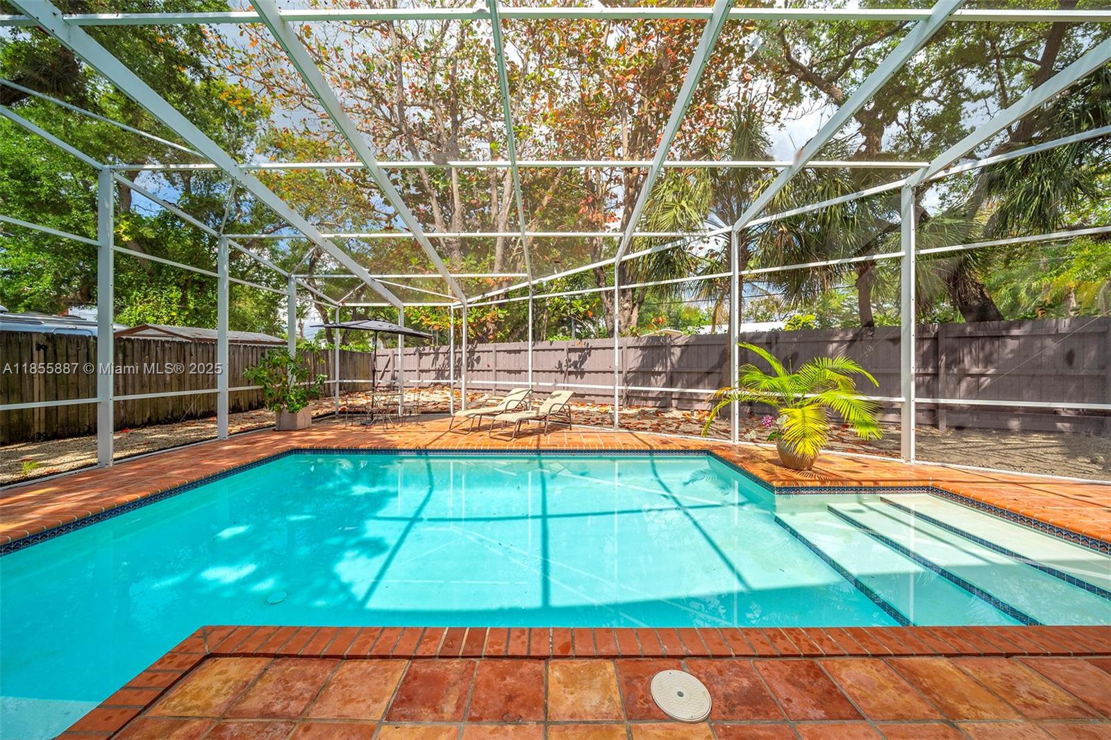 3586 Main Hwy Coconut Grove, FL 33133