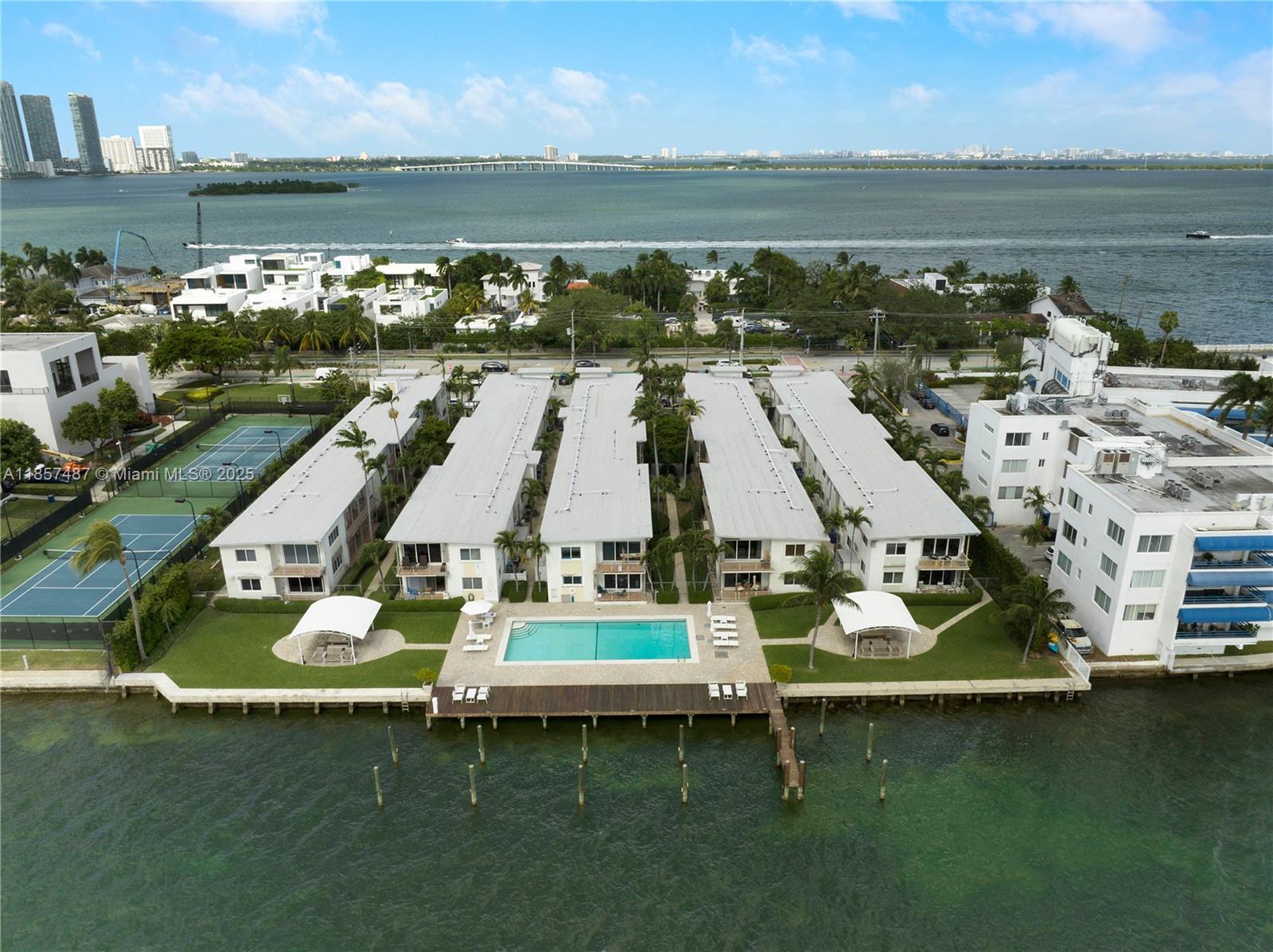 1130 Venetian Way #2B