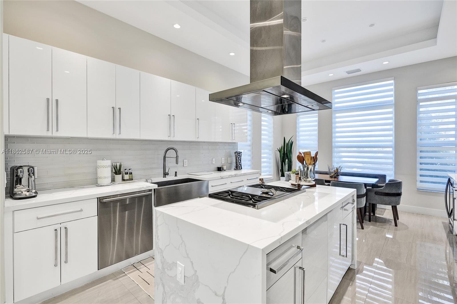 411 NW 125th Ave Miami, FL 33182