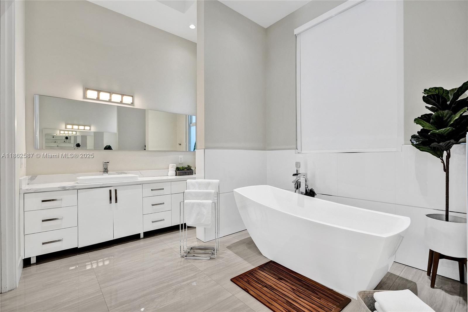 411 NW 125th Ave Miami, FL 33182