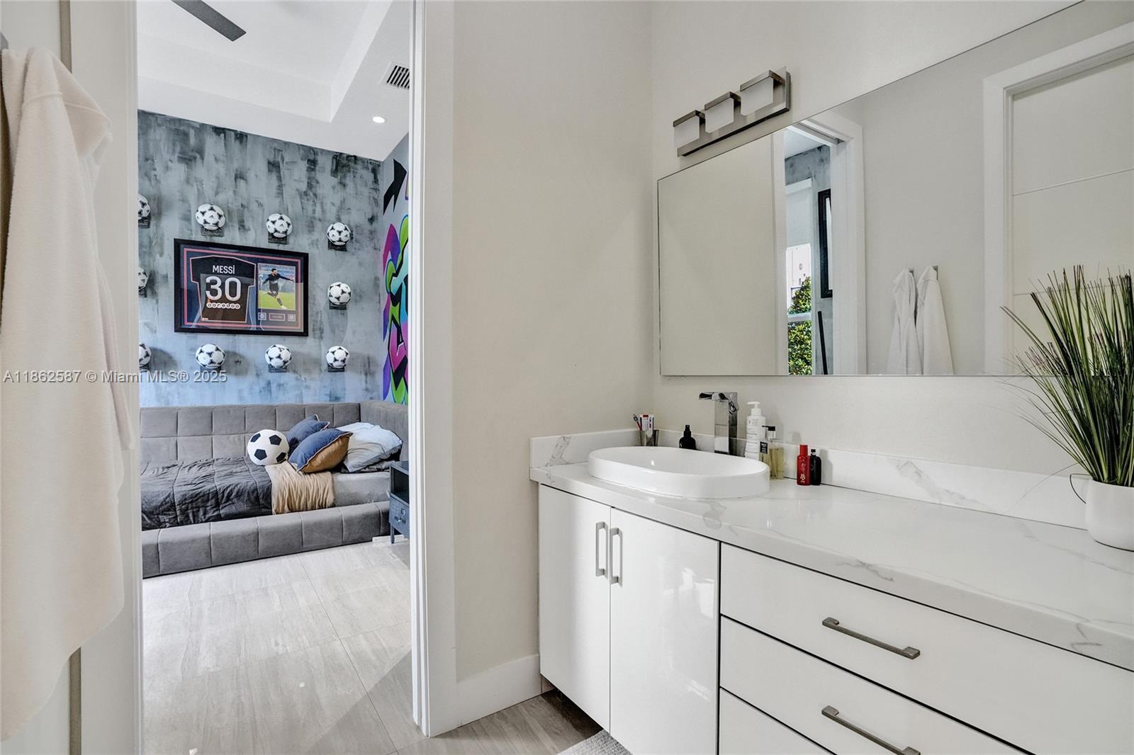 411 NW 125th Ave Miami, FL 33182