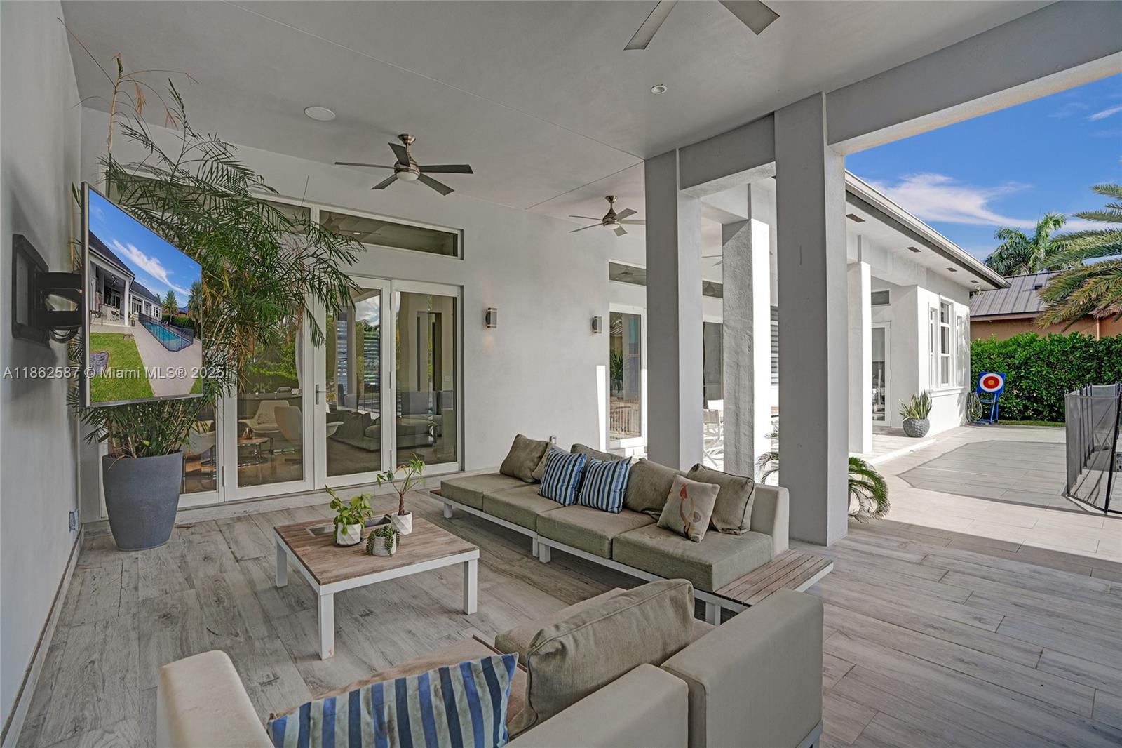 411 NW 125th Ave Miami, FL 33182