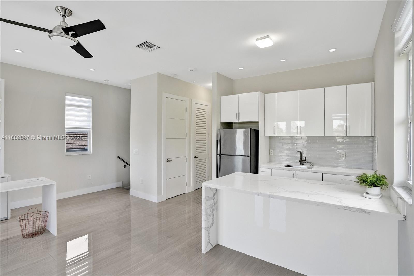 411 NW 125th Ave Miami, FL 33182