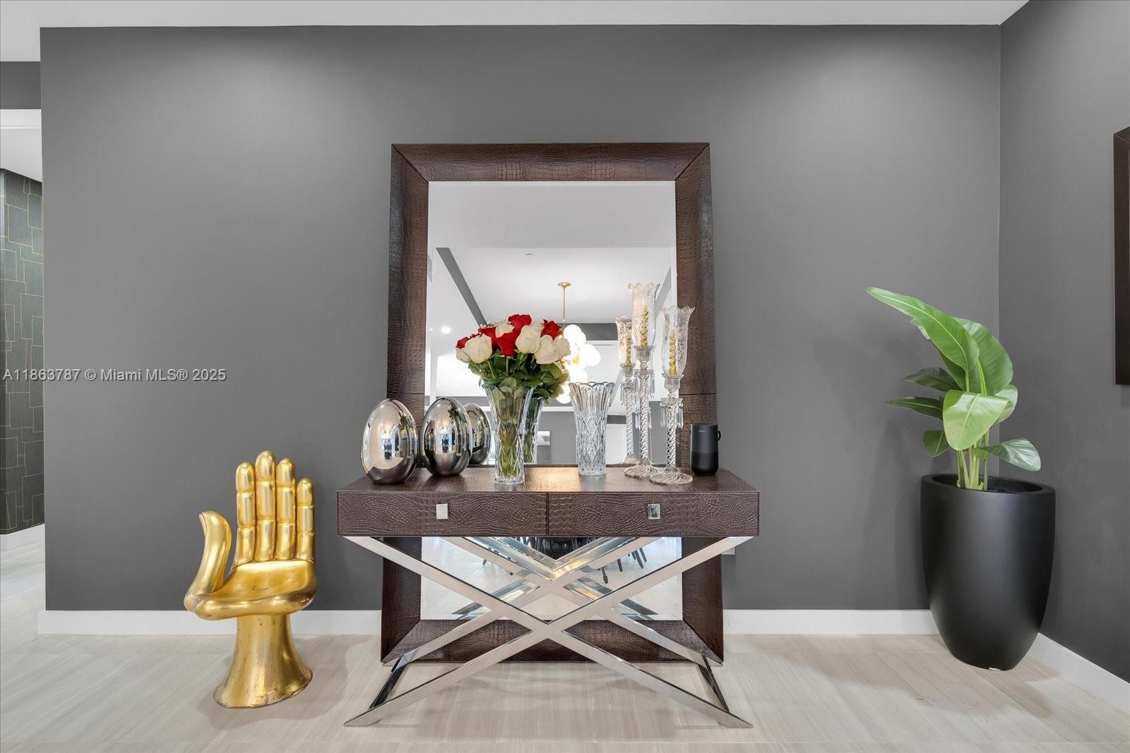 image Ritz-carlton Residences14