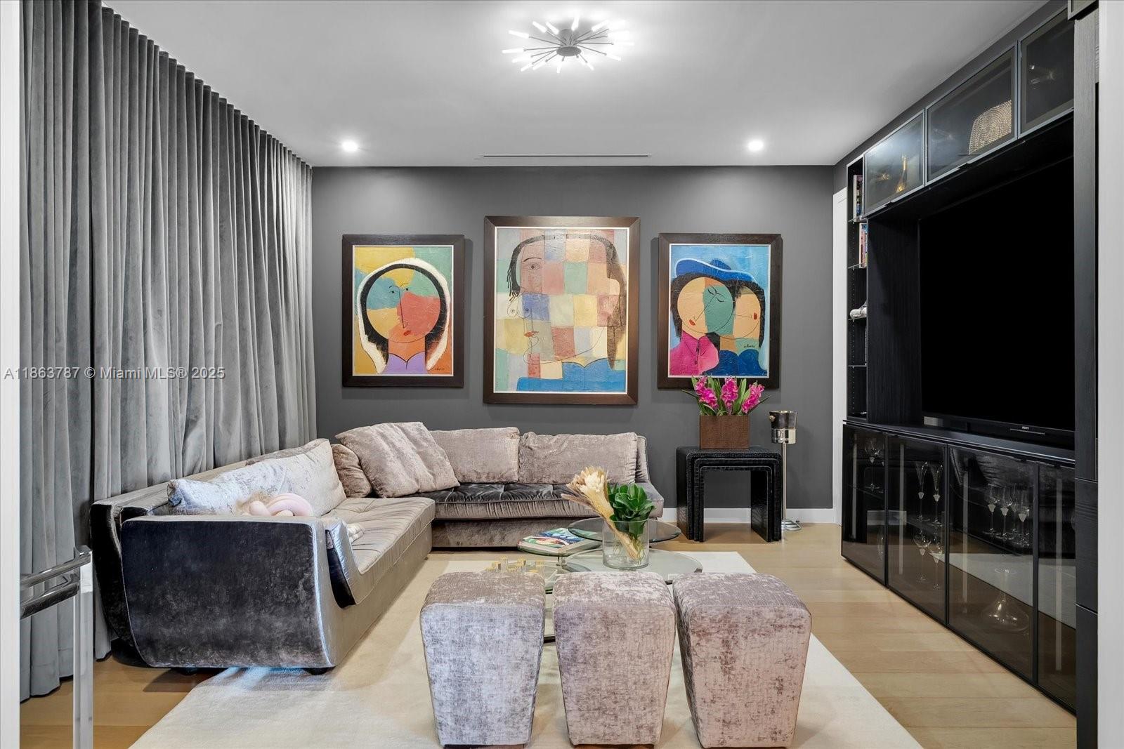 image Ritz-carlton Residences17