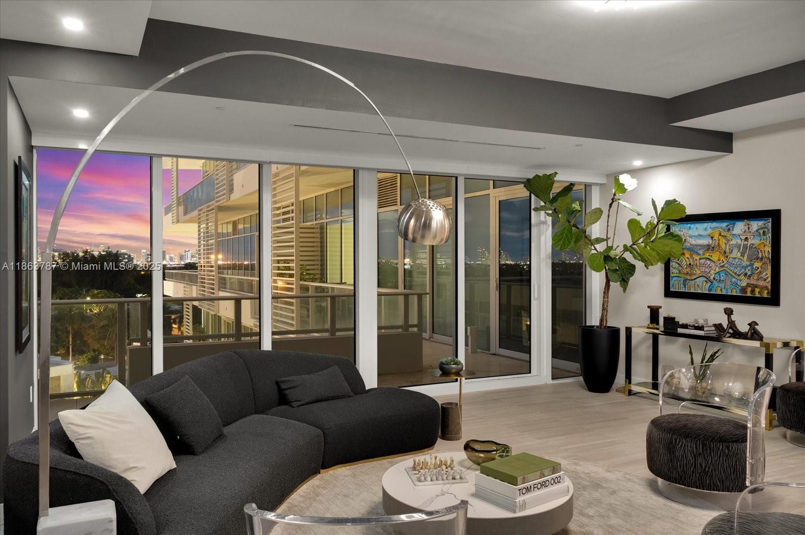 image Ritz-carlton Residences1