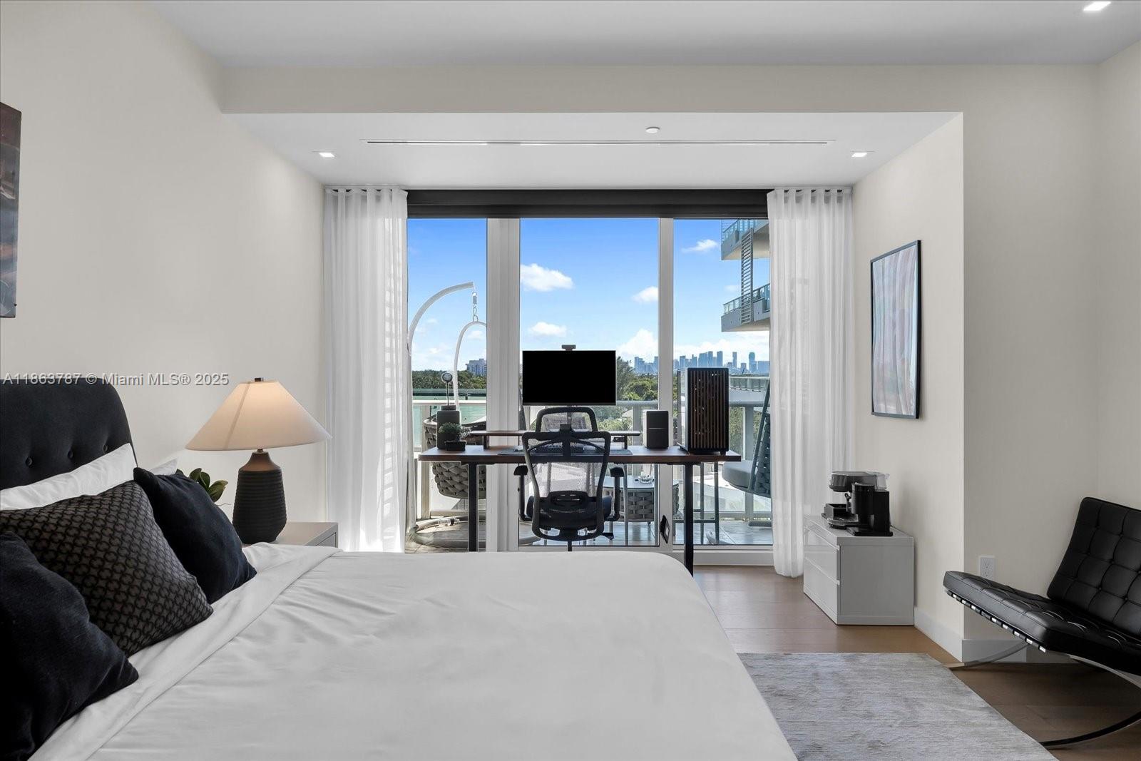 image Ritz-carlton Residences21