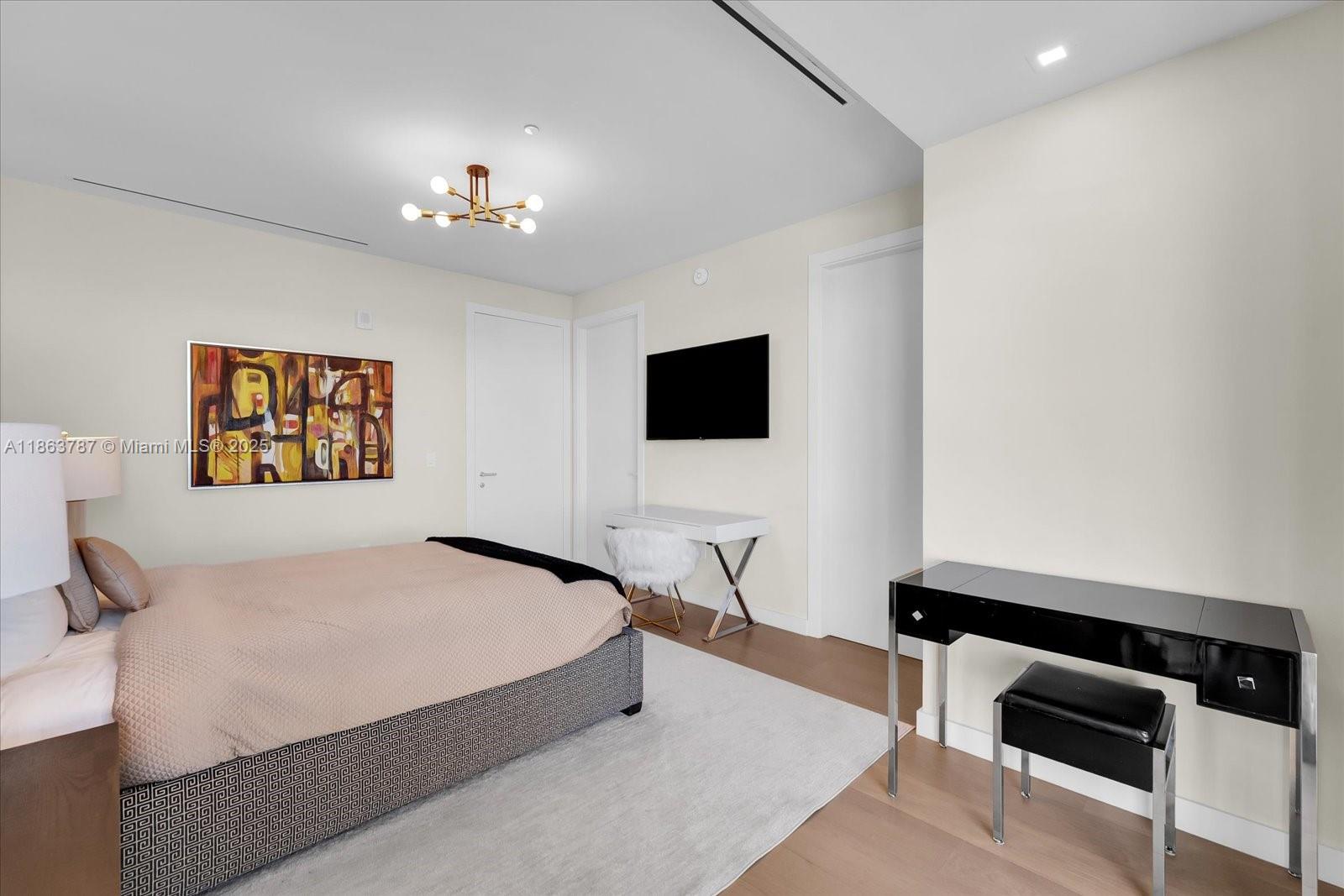 image Ritz-carlton Residences24