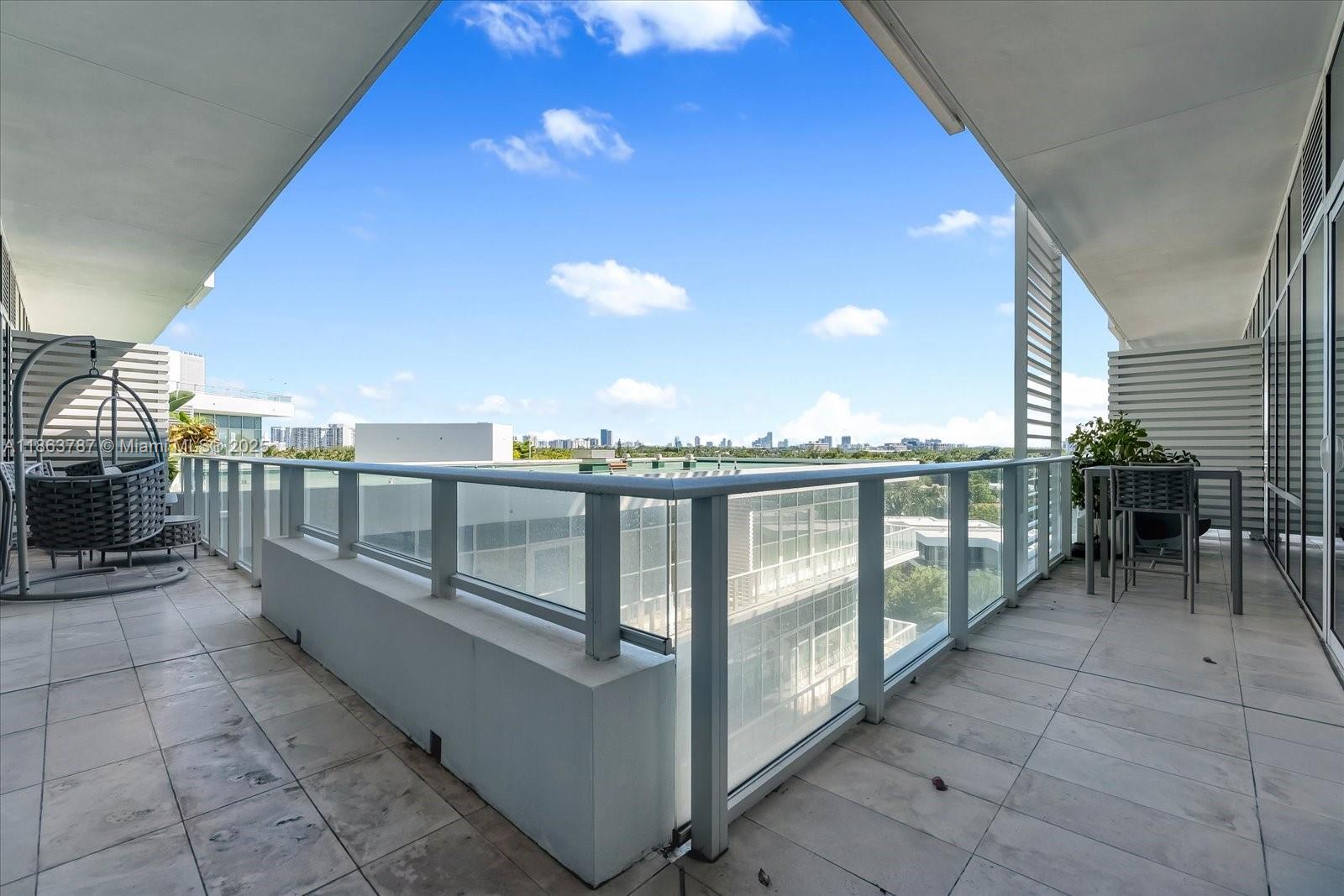 image Ritz-carlton Residences27