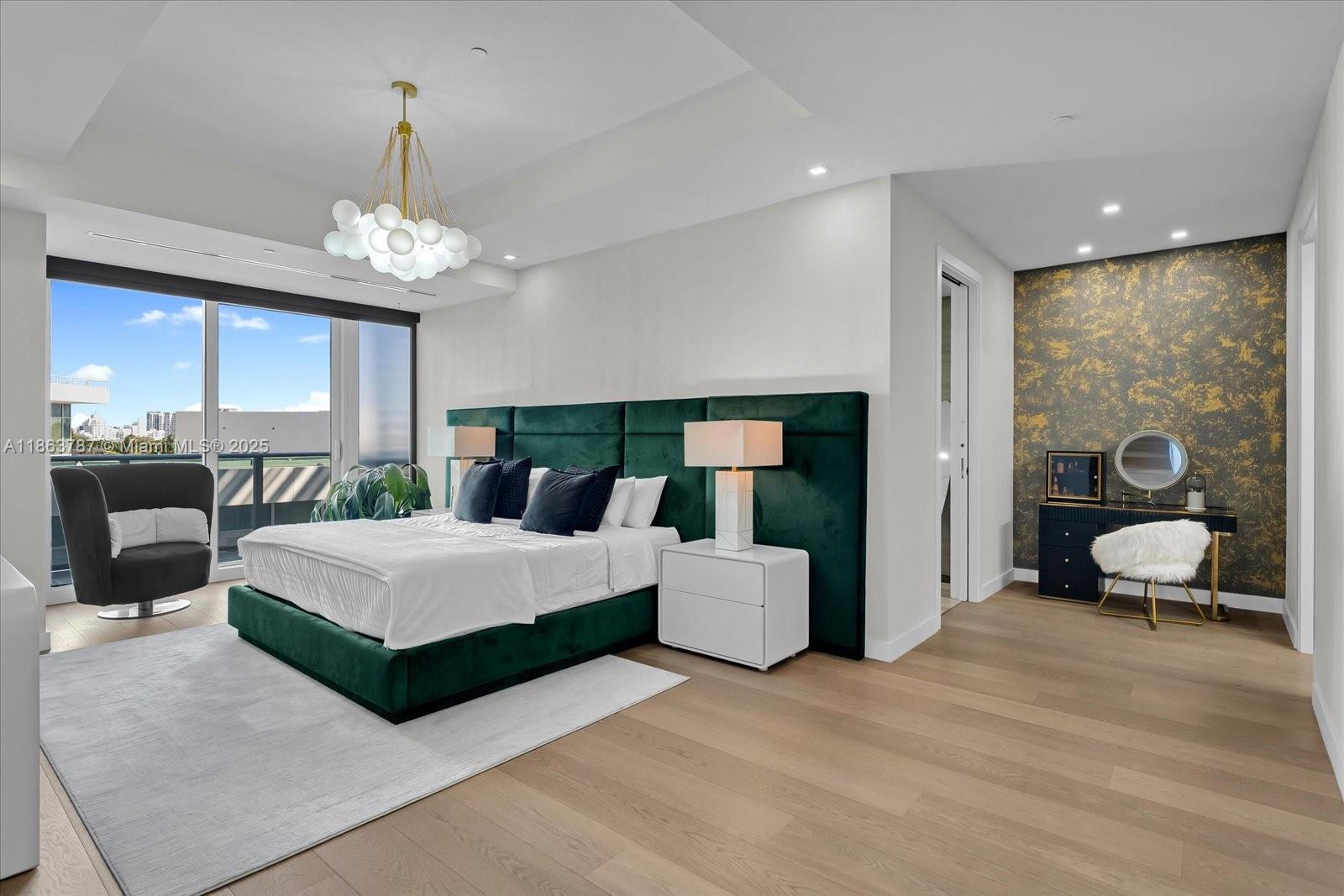 image Ritz-carlton Residences30