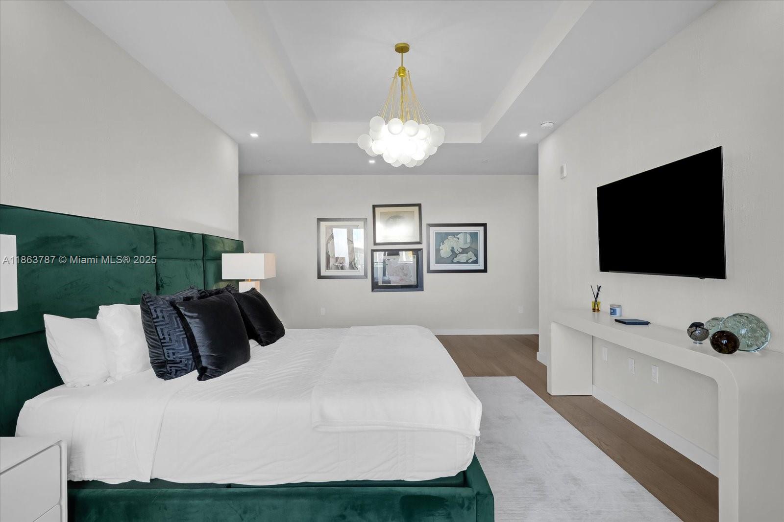 image Ritz-carlton Residences32