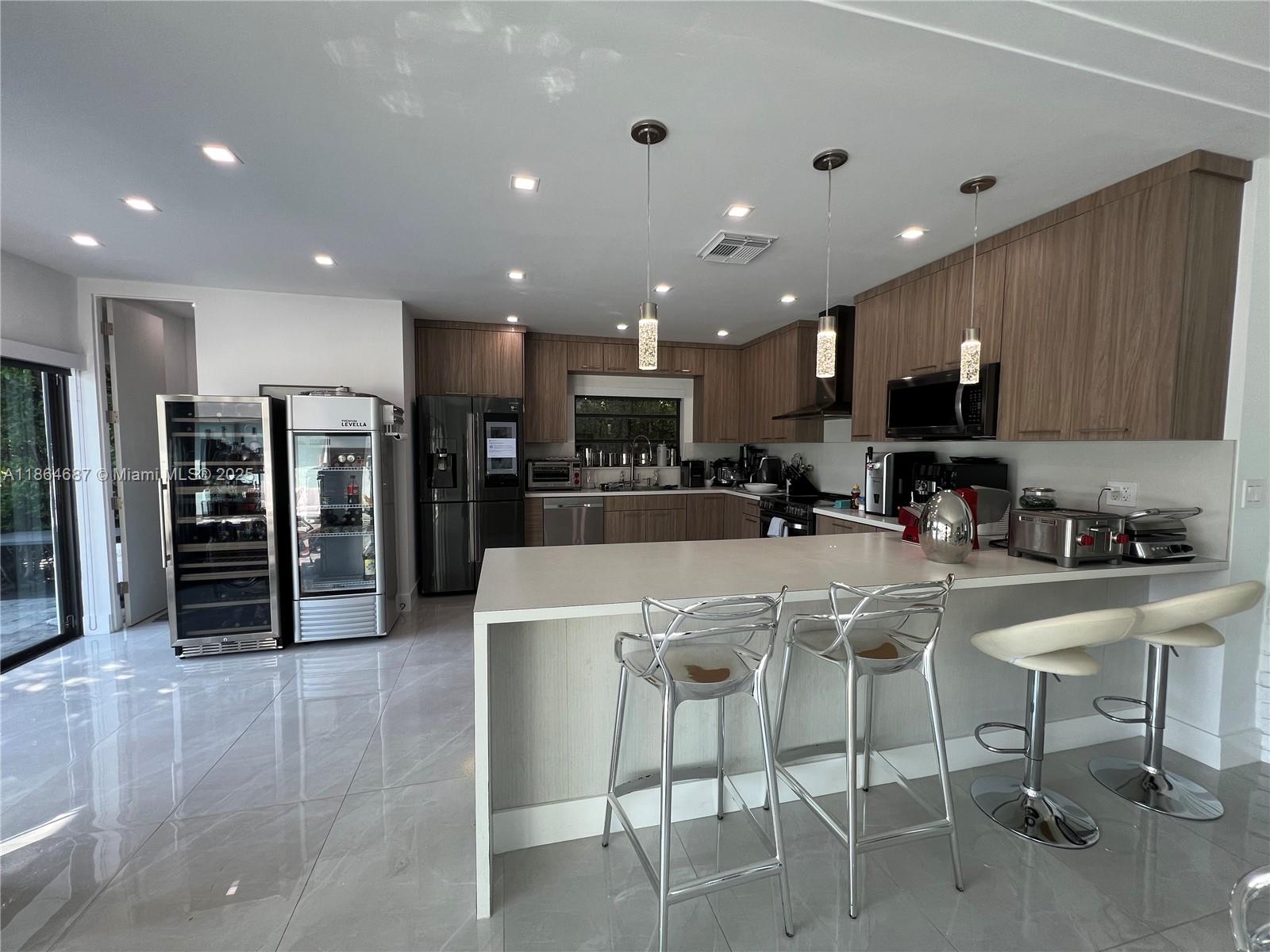 2062 NE 121st Rd North Miami, FL 33181