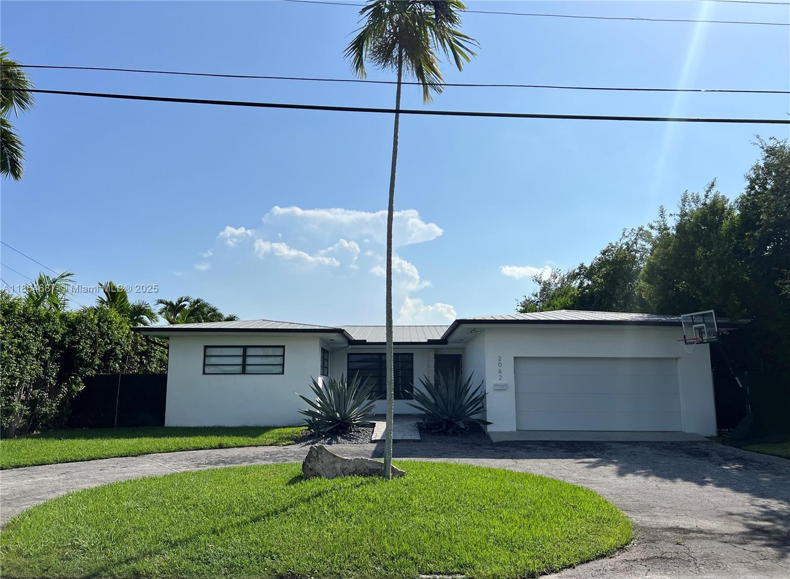 2062 NE 121st Rd North Miami, FL 33181