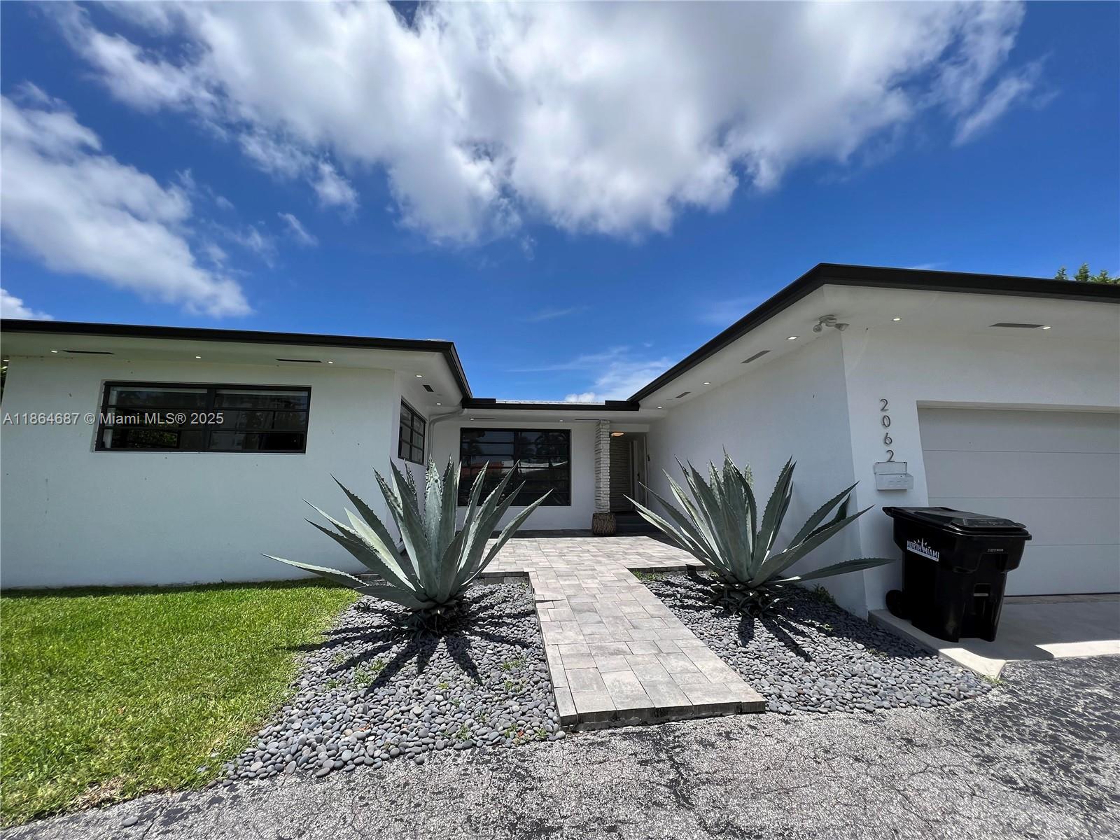 2062 NE 121st Rd North Miami, FL 33181