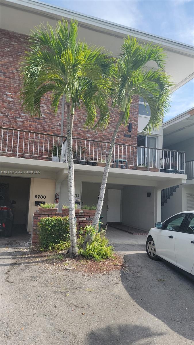 6782 Brookline Dr #6782