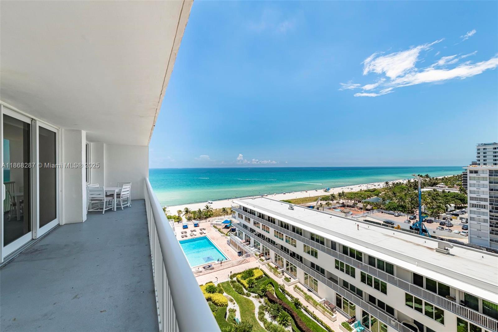 5401 Collins Ave #916