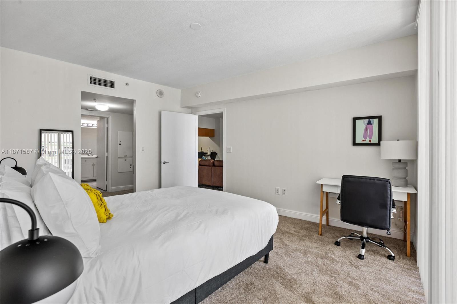 image Opera Tower Condo9