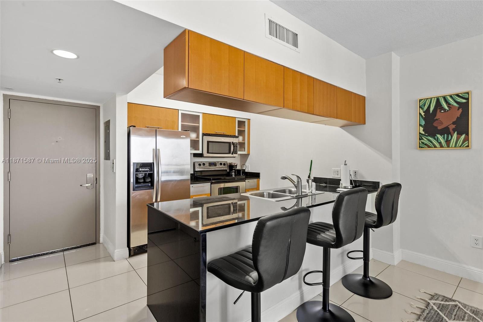 image Opera Tower Condo4