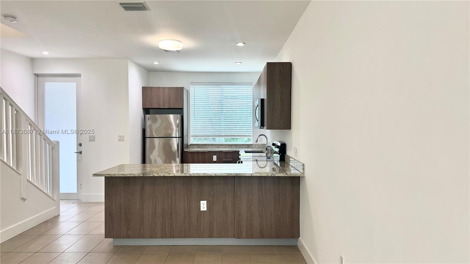 519 NE 121st St #519