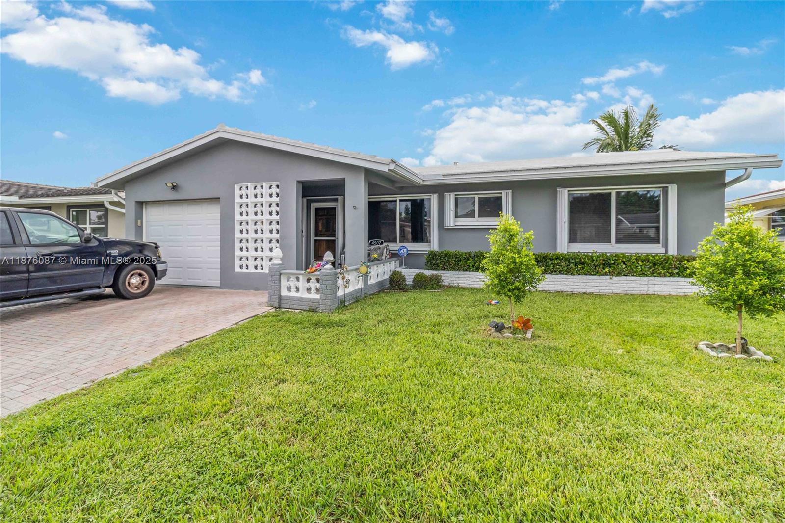 4507 NW 44th St