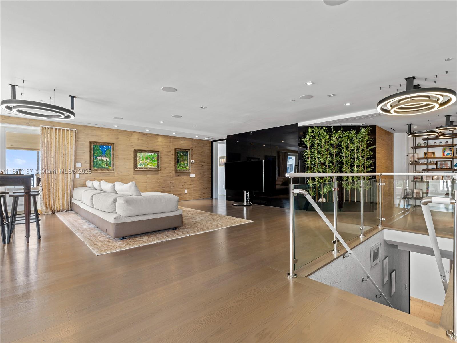 8011 Fisher Is Dr #8011 Miami Beach, FL 33109