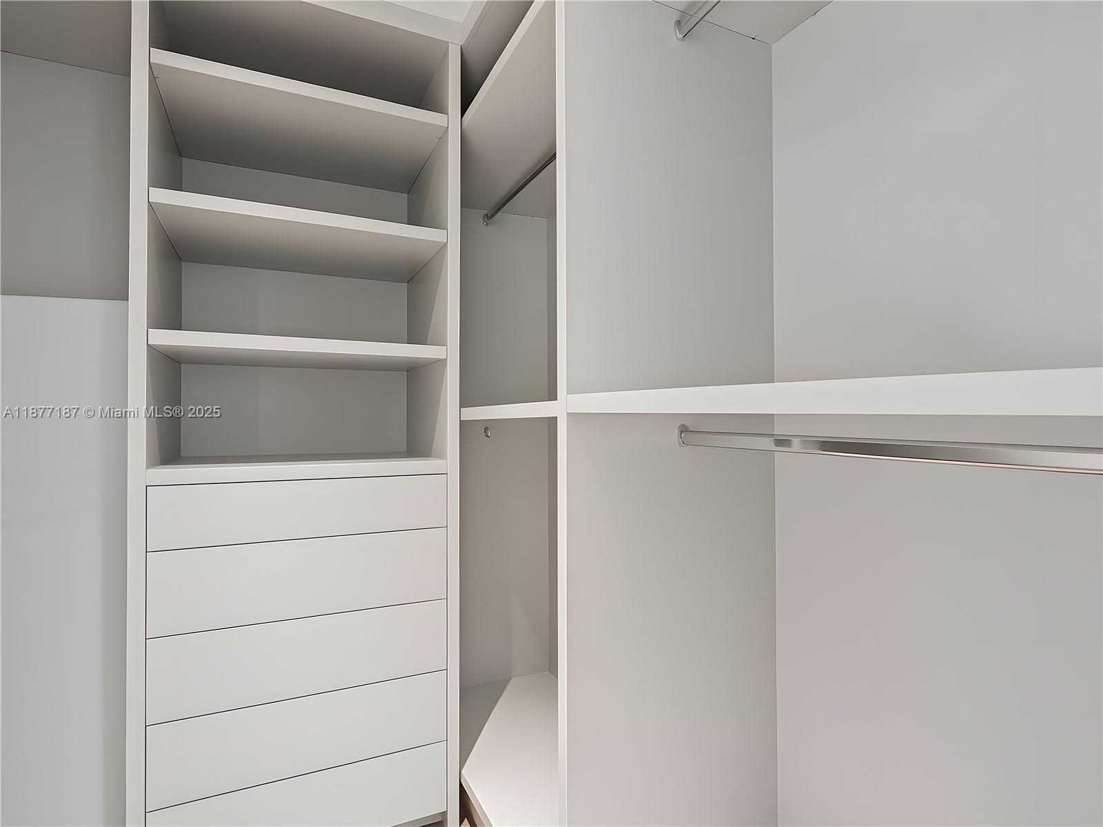 8011 Fisher Is Dr #8011 Miami Beach, FL 33109