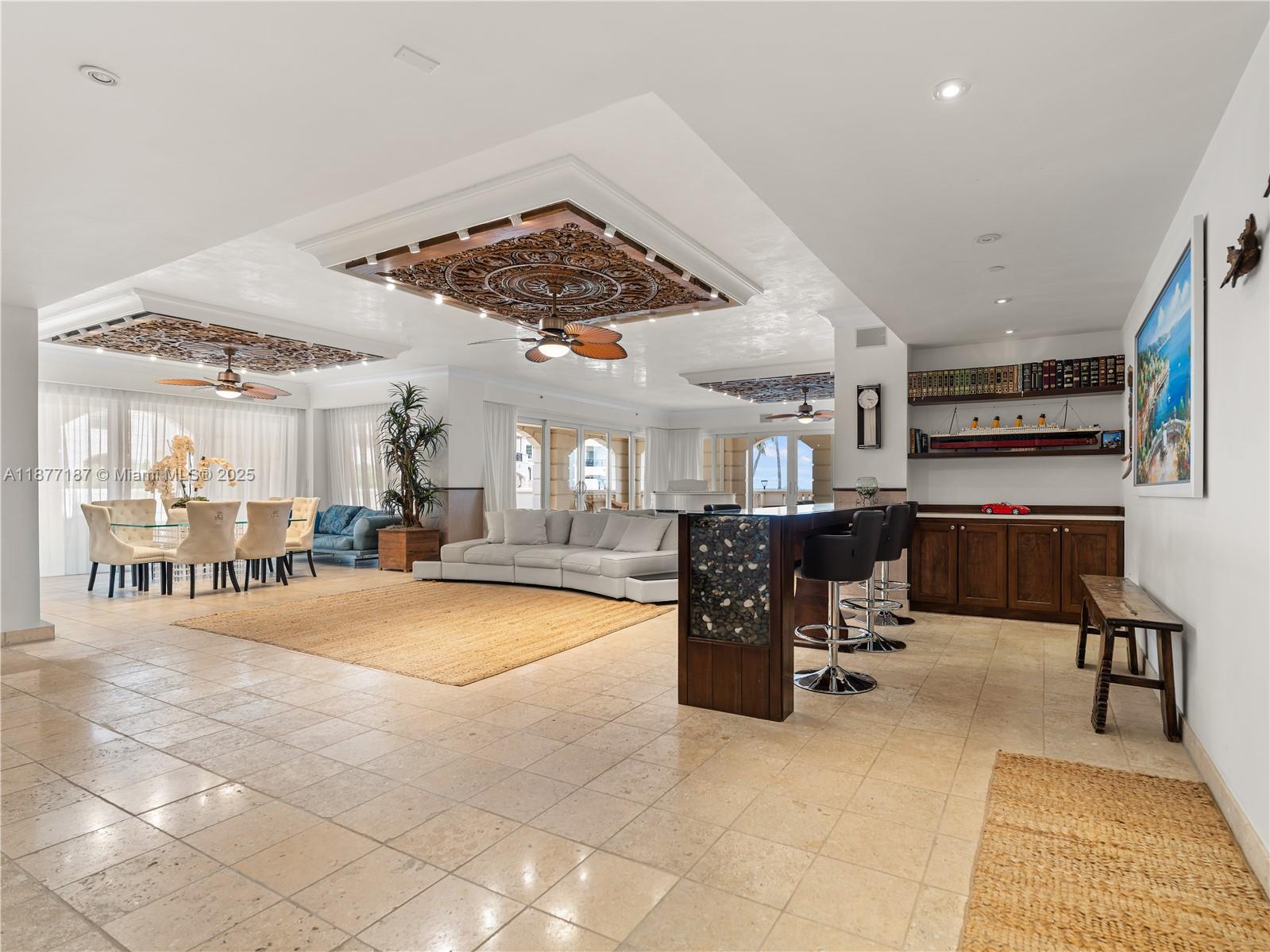 8011 Fisher Is Dr #8011 Miami Beach, FL 33109