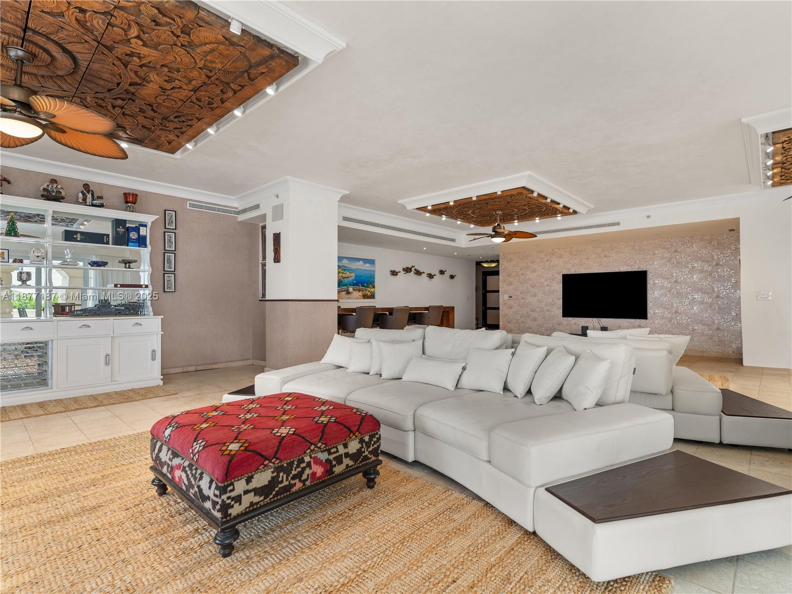 8011 Fisher Is Dr #8011 Miami Beach, FL 33109