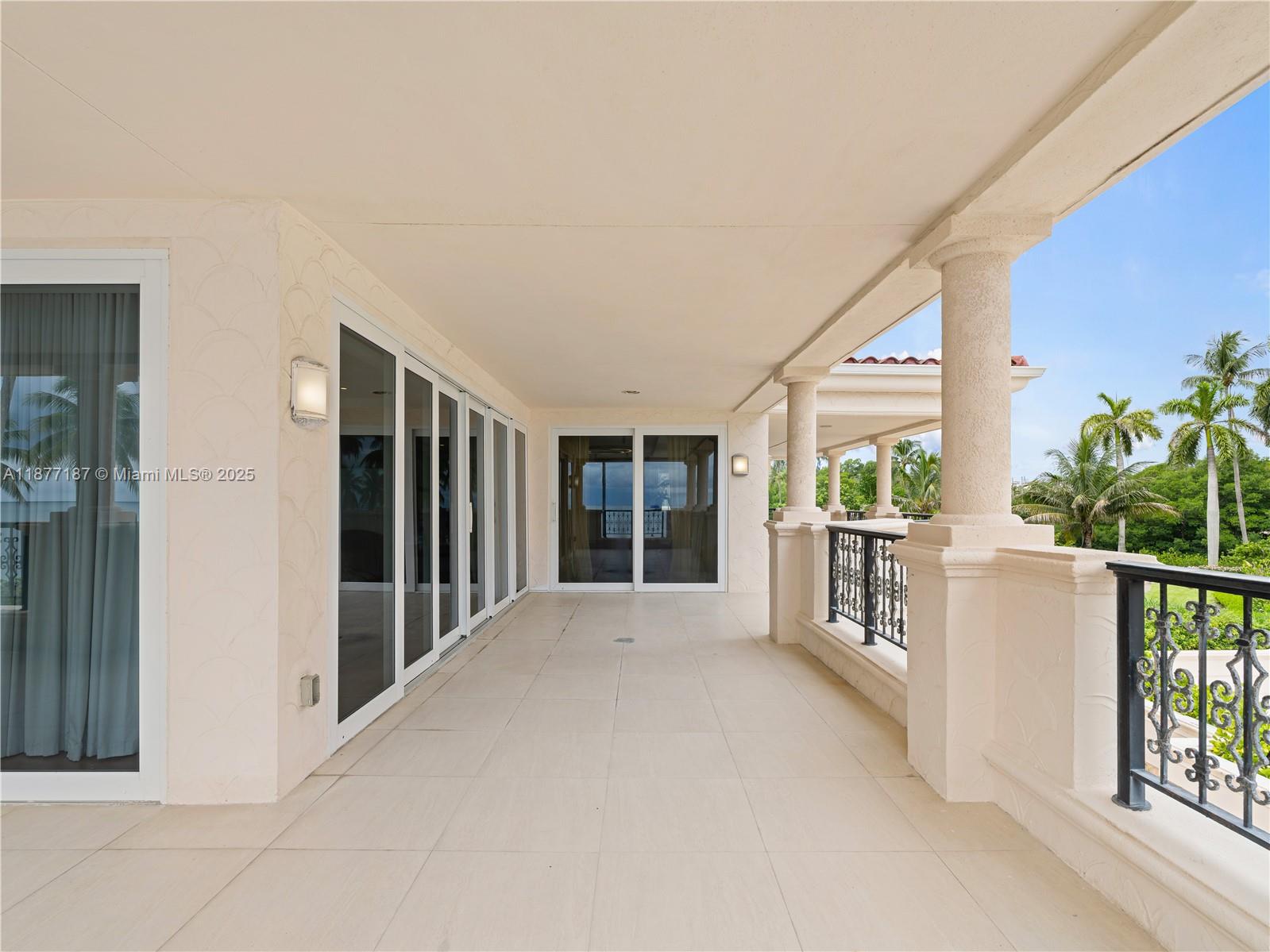 8011 Fisher Is Dr #8011 Miami Beach, FL 33109