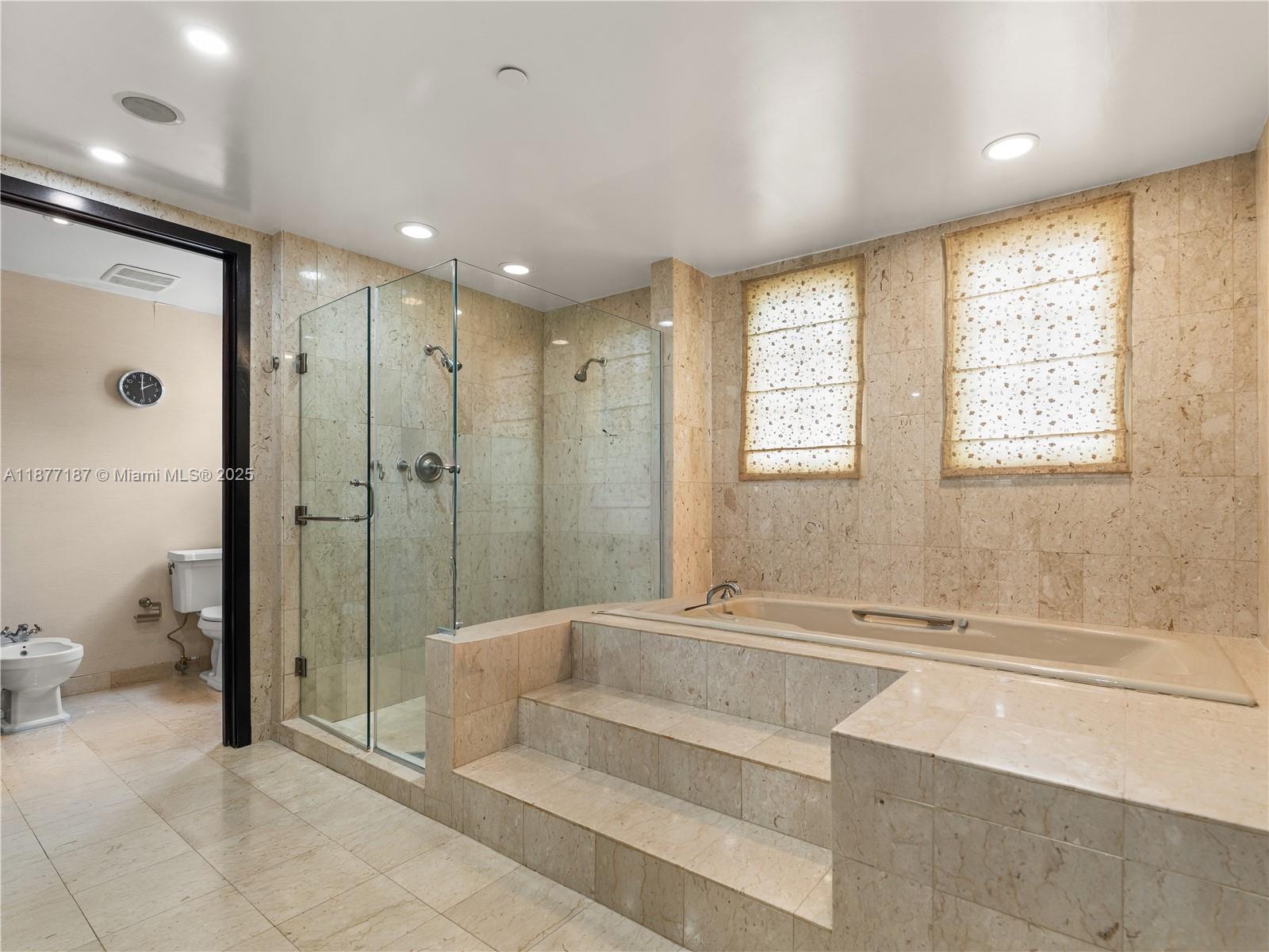 8011 Fisher Is Dr #8011 Miami Beach, FL 33109