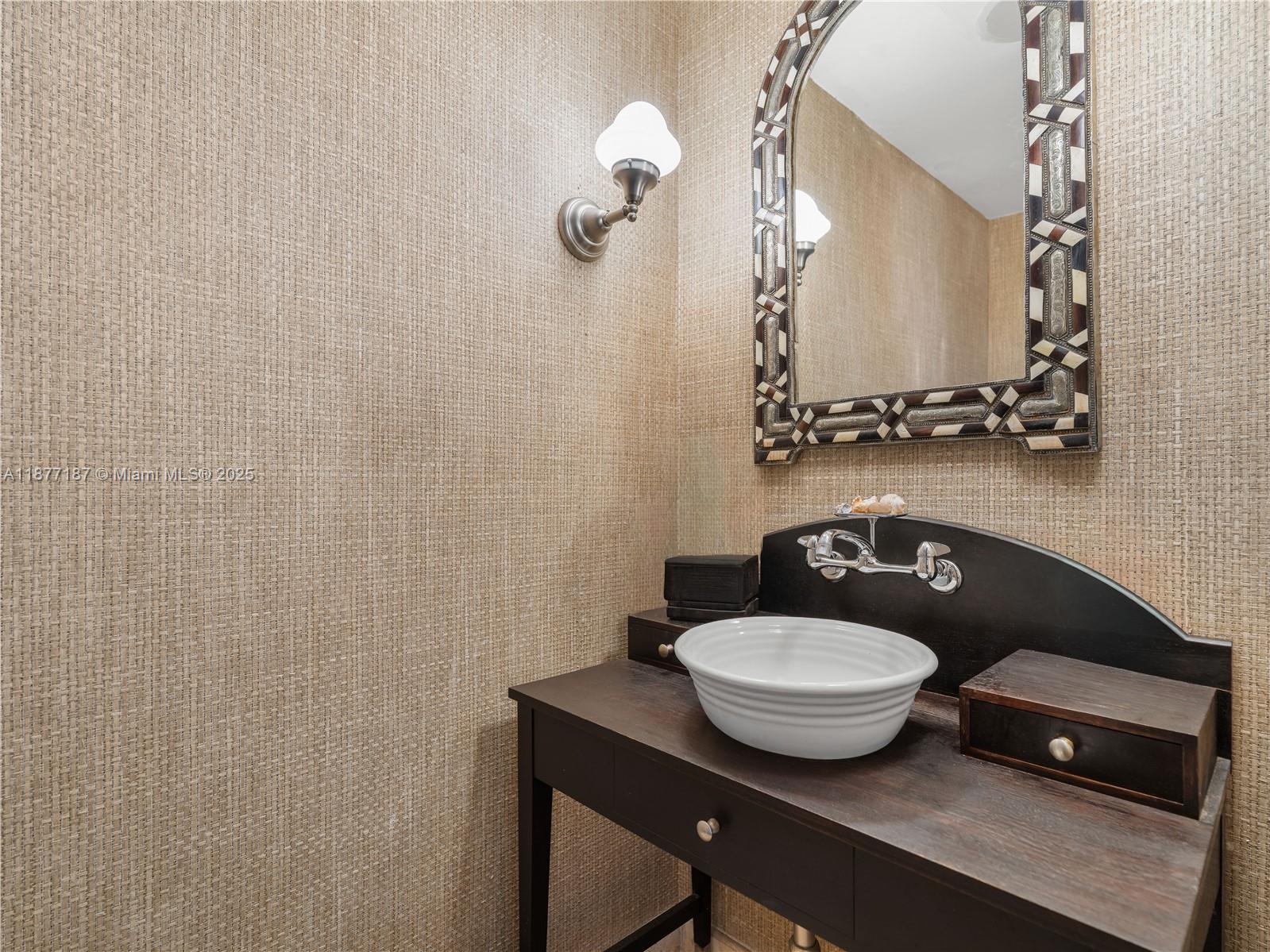 8011 Fisher Is Dr #8011 Miami Beach, FL 33109