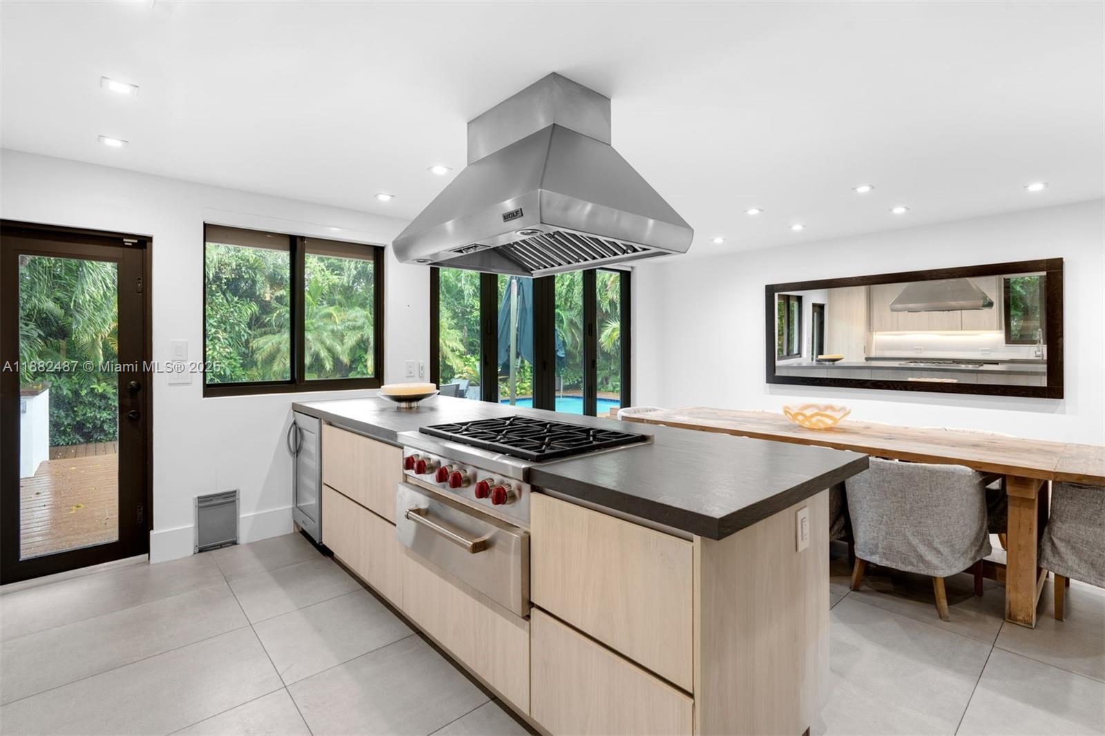 2815 Regatta Ave #1 A Miami Beach, FL 33140