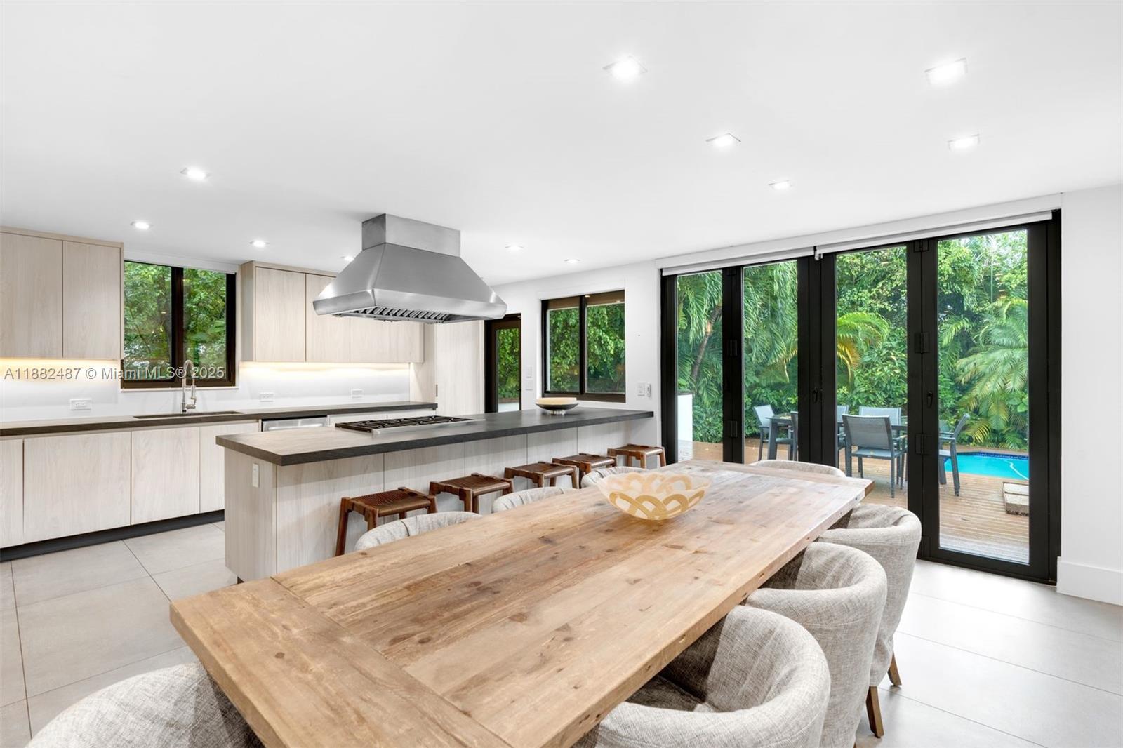 2815 Regatta Ave #1 A Miami Beach, FL 33140