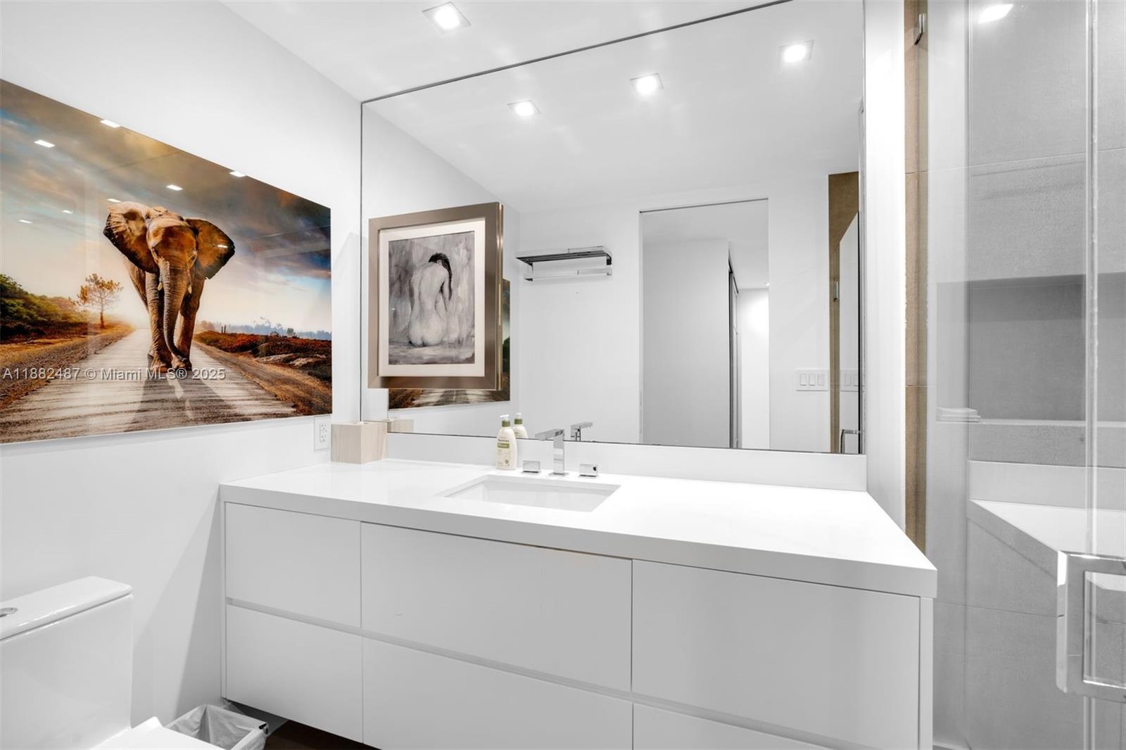 2815 Regatta Ave #1 A Miami Beach, FL 33140