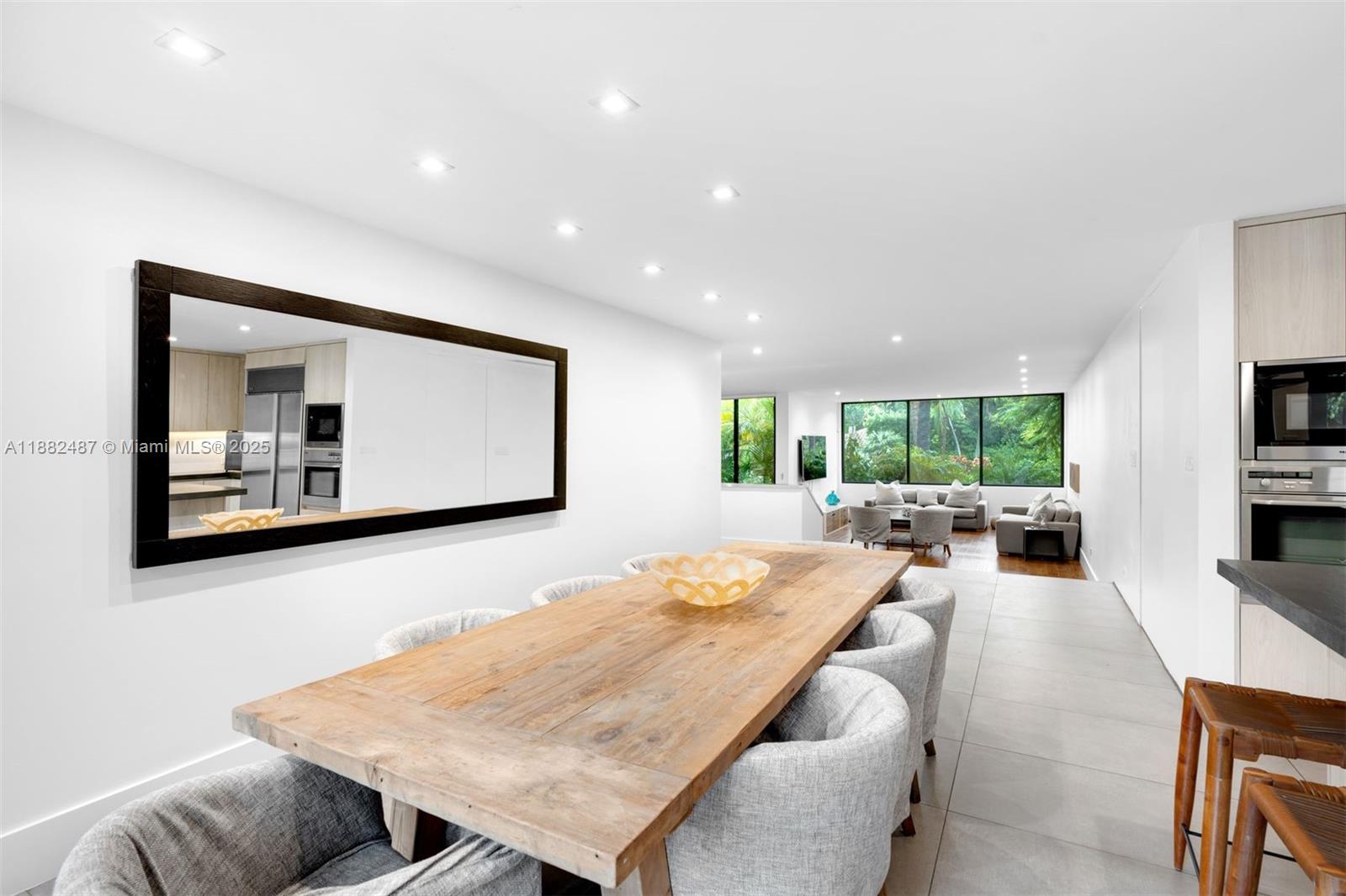 2815 Regatta Ave #1 A Miami Beach, FL 33140