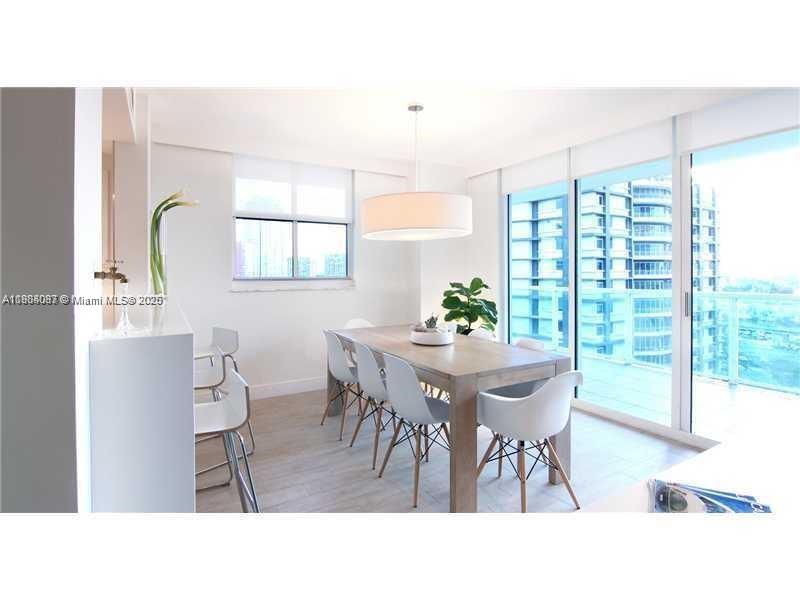 1250 S Miami Ave #901